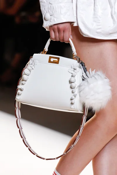 Look 30